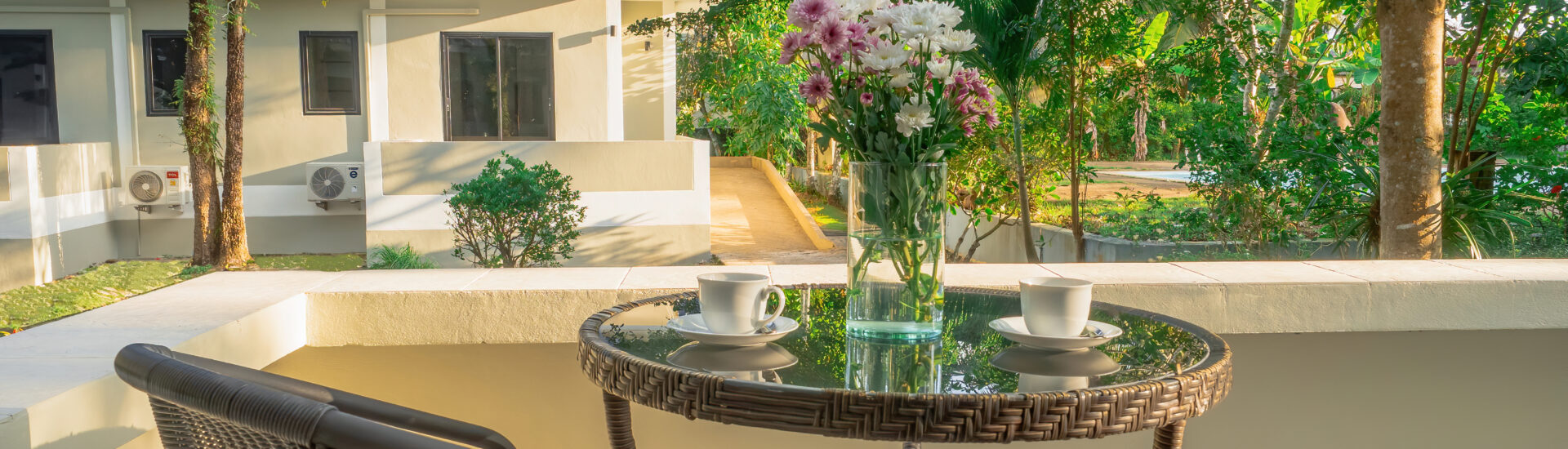 Villa Balcony 04-denoise