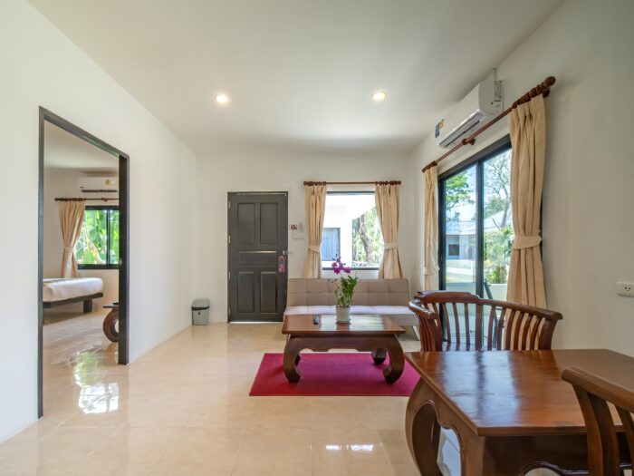 Room-10-700x525