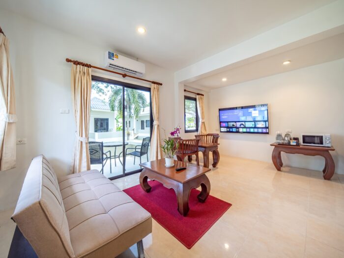 Room-6-700x525